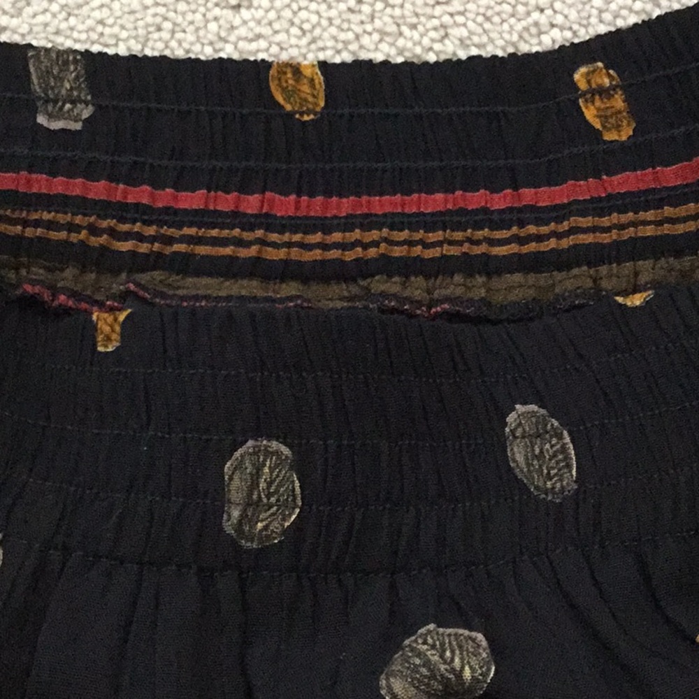 Skirt - Picture 2 of 3
